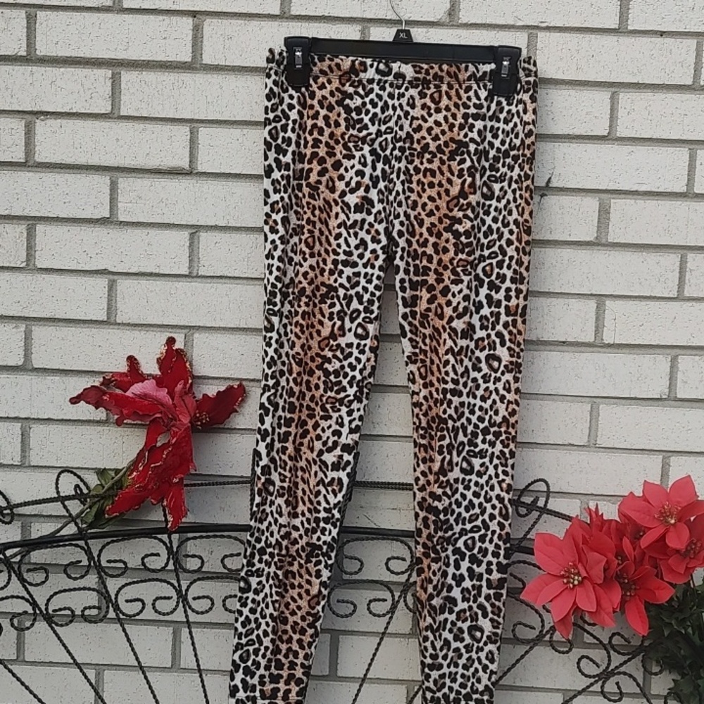 Leopard Leggings - Picture 2 of 10